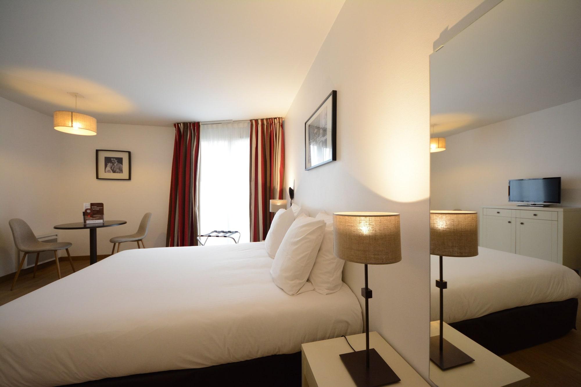 Hotel Cerise Chatou Exterior foto